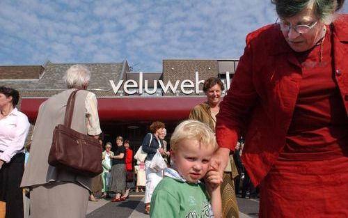 BARNEVELD â€“ De hervormde vrouwenverenigingen op gereformeerde grondslag hielden donderdag in de Veluwehal in Barneveld hun jaarlijkse bondsdag. Foto Piebe Bakker