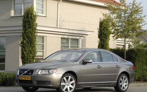 De nieuwe Volvo S80 is een stijlvolle, bijna tijdloze verschijning met veel verfijnde technieken aan boord. Foto’s Tony Vos