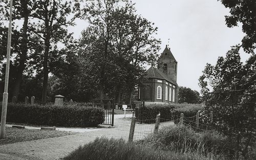 SAAKSUM â€“ De kerk van het Friese Saaksum heeft een flinke opknapbeurt ondergaan. Foto RD