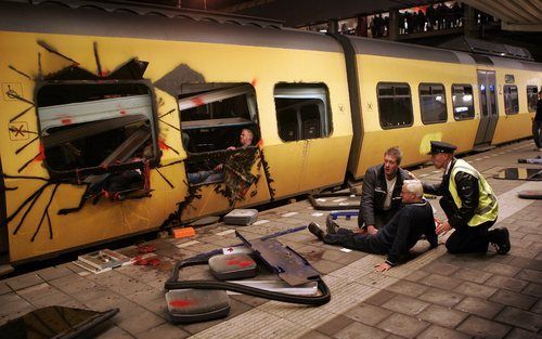 UTRECHT - Op het Centraal Station van Utrecht doen vijfhonderd mensen mee aan een rampoefening. Foto ANP