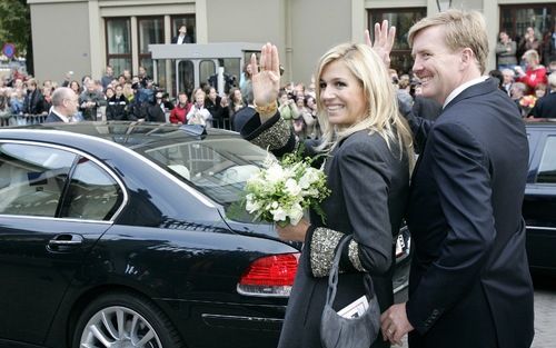 DEN HAAG â€“ Prins Willem Alexander en prinses Máxima beginnen maandag aan een officieel bezoek aan AustraliÃ«. Aansluitend reizen zij door naar Nieuw Zeeland. Ze zullen onder meer daar woonachtige Nederlanders bezoeken. Foto ANP