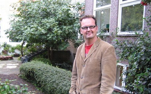 UTRECHT â€“ MatthÃ©us Bleijenberg van Stichting Natuur en Milieu: „De nacht moet weer wat donkerder worden. Er zijn bijna geen plaatsen meer waar we goed naar de sterren kunnen kijken.”