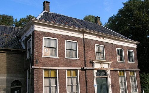 ALBLASSERDAM Ã¢â‚¬â€œ Het voormalige Ambachtsherenhuis van de familie Rijkee in Alblasserdam is gered van de on dergang. Een grondige restauratie van het pand is aanstaande.&#61559;Foto&#61567;RD