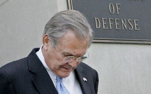 WASHINGTON Ã¢â‚¬â€œ De architect van de Irakoorlog, minister Donald Rumsfeld, trad woensdag af. De strijd voor vrijheid en democratie is het struikelblok voor de regering Bush geworden. Foto EPA