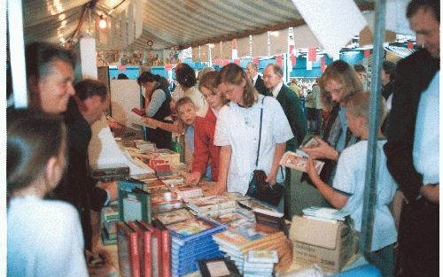 UTRECHT - De jaarlijkse zendingsdag van de Gereformeerde Gemeenten stond in het teken van veertig jaar zending. Circa 3200 mensen waren zaterdag naar Utrecht gekomen. - Foto Jan Rozendaal