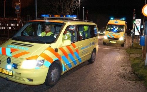 DEN HELDER - Ambulances op weg om hulp te bieden. Foto ANP