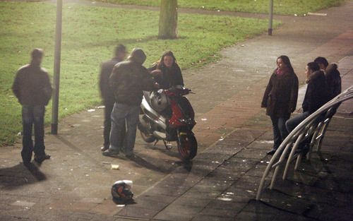 „Samenscholingsverboden voor hangjongeren leveren veelal verplaatsing van de overlast op.” Foto Roel Dijkstra