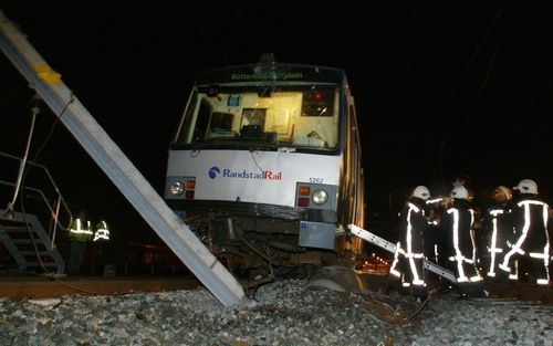 DEN HAAG - In Den Haag zijn woensdagavond twee tramstellen van de RandstadRail ontspoord. Bij het ongeval in de buurt van halte Forepark vielen vijftien gewonden. Foto: ANP