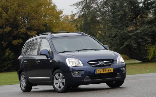 Met de nieuwste generatie Carens zet Kia een midi MPV neer die wat betreft vormgeving, inrichting, gebruiksmogelijkheden en comfort iedere vergelijking aankan. Foto’s Tony Vos