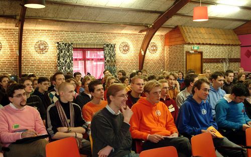 APPELSCHA – De jaarlijkse winterconferentie van de CSFR is woensdag begonnen. Studenten bezinnen zich tot en met vrijdag in Appelscha op het thema ”Wet. Vrijheid door gebondenheid”. Foto Albert Schuurman