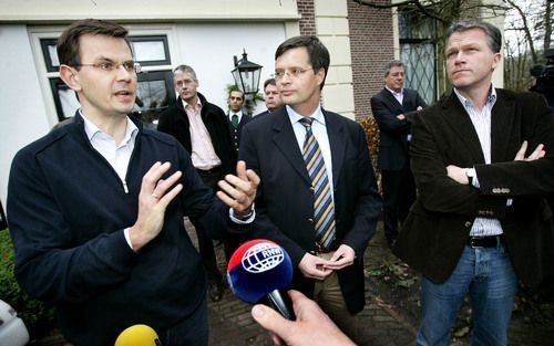 Rouvoet, Balkenende en Bos na de onderhandelingen, vorige week.