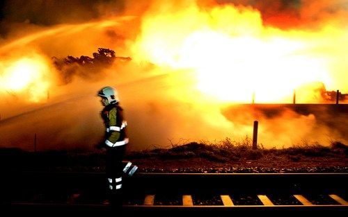 MAASTRICHT - Op het woonwagenkamp Vinkenslag in Maastricht heeft in de nacht van vrijdag op zaterdag een grote brand gewoed.