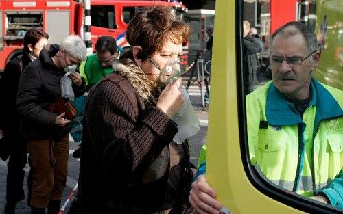 MAASTRICHT - Veel mensen kampen met ademhalingsproblemen nadat er chloorgas in een hotel in Maastricht is vrijgekomen. Foto ANP