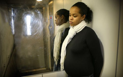 „Net zoals een patiënt die bij binnenkomst van de spreekkamer om een antibioticum vraagt met een neusspray naar huis gaat, kan het gebeuren dat een vrouw die zegt een abortus te willen toch kiest voor het kind.” Foto RD, Henk Visscher