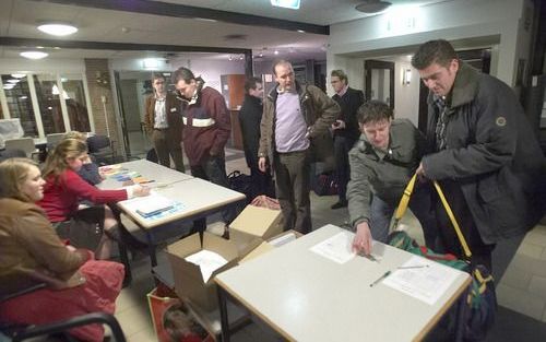 LAGE VUURSCHE – De christelijke gereformeerde jongerenorganisatie LCJ houdt dit weekend in het Koos Vorrinkhuis in Lage Vuursche een Bijbelstudie weekend voor jongeren vanaf zestien jaar. Thema is ”Jona, de ongehoorzame heilige”. Ds. P. D. J. Buijs uit Ha