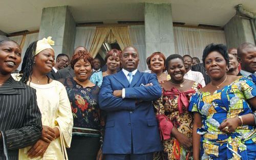 KINSHASA - President Kabila van Congo poseert na zijn persconferentie met de nationale pers. Foto AFP