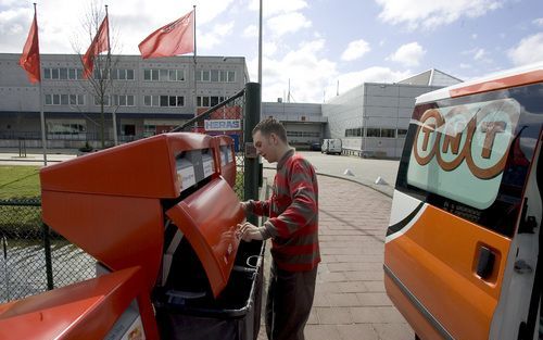 HOOFDDORP – Het gaat niet goed op de postmarkt. Nederlanders versturen steeds minder post, een trend die al jaren speelt maar de laatste tijd steeds meer zichtbaar wordt. De meeste huishoudens beschikken over een snelle internetverbinding en vinden het ve