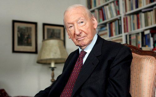 WALDHEIM...verre van zuiver...Foto EPA