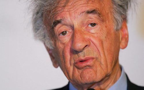 ”Ontheemd” van Elie Wiesel is geborduurd op het stramien van het leven van Gamliël, een Joodse jongen van Tsjechische afkomst.