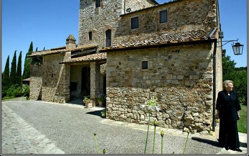 Koningin Beatrix trekt elke zomer naar haar huis in het Italiaanse Toscane. Daar geniet zij van de rust, al ligt het werk niet stil. Foto RD, Henk Visscher