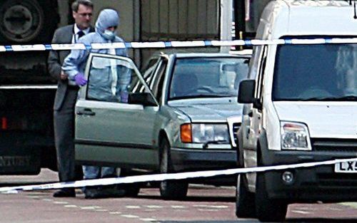 LONDEN – De Britse politie sloot vrijdag de omgeving van Piccadilly Circus, hartje Londen, af nadat een bomauto was gesignaleerd. Ambulancepersoneel had de politie op de oudere Mercedes attent gemaakt omdat er rook uit het voertuig zou zijn gekomen. Het v