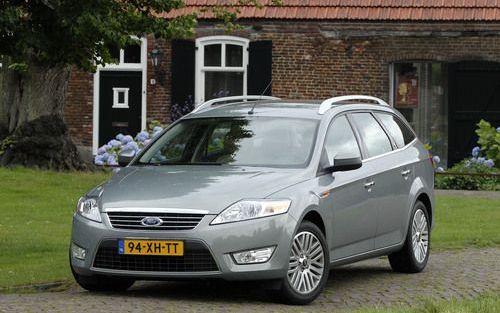 De nieuwe Ford Mondeo is een tijdloze en langgerekte verschijning met volop binnenruimte en prima comfort. Foto Tony Vos