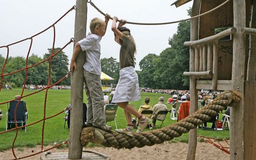 DRIEBERGEN – Jong en oud bezocht donderdag de landelijke zendingsdag van de Gereformeerde Zendingsbond (GZB) in Driebergen. Het is wellicht de laatste keer dat de zendingsdag in augustus wordt gehouden. Het gebeurt steeds vaker dat mensen tijdens de zendi