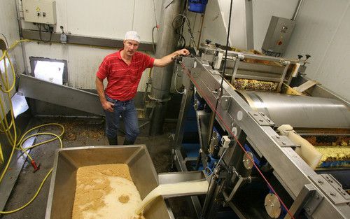 De afzet van Flevosap groeit. Lag de persfrequentie voorheen op één keer per maand, tegenwoordig staat Roel Vermeulen twee tot drie keer per week achter de machine. Consumenten kiezen voor smaak en niet voor het verhaal, meent Rob Vermeulen. „Je denkt toc