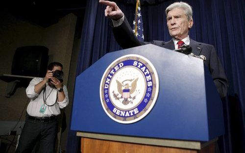 WASHINGTON – De Amerikaanse Republikeinse senator John Warner gaf donderdag een persconferentie nadat hij was teruggekeerd van een bezoek aan Irak. - Foto EPA