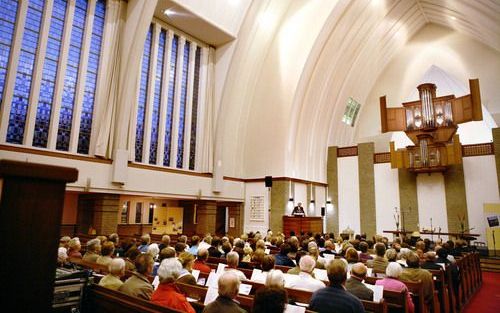 DEN HAAG – In de Bethlehemkerk in Den Haag had dinsdag de Kroonbede plaats, de landelijke gebedsdienst voor overheid en politiek. De bijeenkomst werd bezocht door diverse politici uit christelijke kring. - Foto Dirk Hol