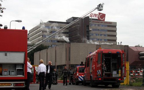 AMSTERDAM – In de energiecentrale van het Academisch Medisch Centrum (AMC) in Amsterdam heeft donderdag brand gewoed. Evacuatie van patiënten was niet nodig. Het ziekenhuis zal gedurende 24 uur geen ingewikkelde of langdurige operaties uitvoeren. - Foto A