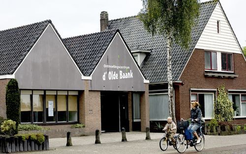 ROUVEEN - Het onlangs geopende verenigingsgebouw van de hervormde gemeente, ”d’Olde Baank”, te Rouveen. Foto Dick Vos