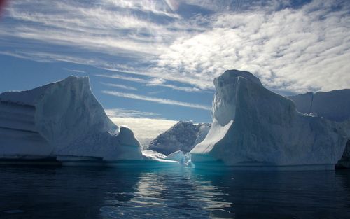 „Aandacht voor klimaatswijziging, zeespiegelstijging, verschuiven van klimaatgordels, verstoring van ecologische systemen, verlies van biodiversiteit, nieuwe tropische ziekten enzovoort doen een appel op een verandering in het cultuurethos. Meer en meer g