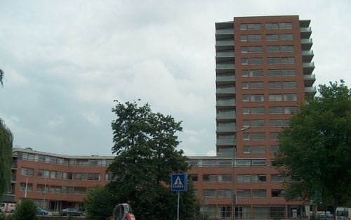 ZWIJNDRECHT – In Zwijndrecht is vrijdagmorgen de nieuwbouw van woonzorgcentrum Nebo geopend. Het pand staat op de plaats van het oude gebouw. - Foto RD