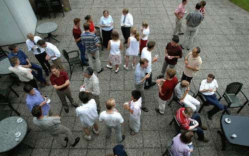 DOORN - Dit keer bezoeken 56 theologiestudenten en aankomende eerstejaars Ã©Ã©n of meer onderdelen van de studieweek en de introductiedagen die het hoofdbestuur van de Gereformeerde Bond belegt. Dat is, aldus gastheer ds. W. Chr. Hovius, duidelijk meer da