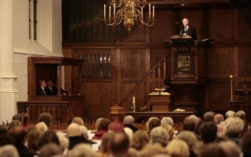 BODEGRAVEN – Tijdens een door Stichting In de Rechte Straat belegde Reformatieherdenking hield ds. M. Golverdingen, predikant van de gereformeerde gemeente te Boskoop, dinsdagavond een referaat in de hervormde kerk van Bodegraven. De hervormde emeritus pr