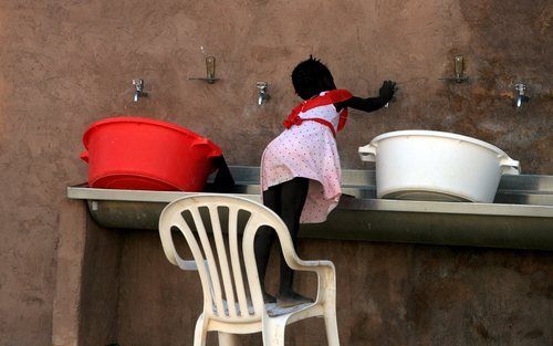 Kinderen en ouderen zijn vaak het slachtoffer. Foto's EPA