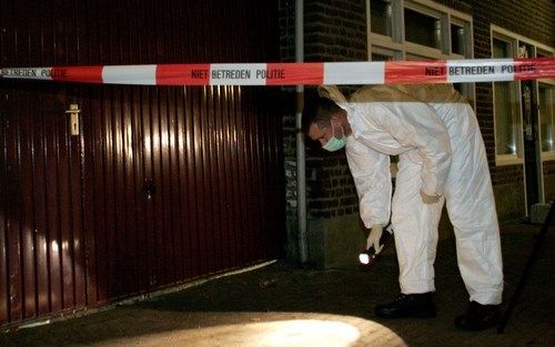 Een groep jongeren heeft maandagavond om onbekende redenen een 17-jarige jongen mishandeld. De jongen is aan zijn verwondingen overleden.