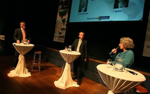 Karimi in debat met Van der Staaij. Foto's RD, Anton Dommerholt