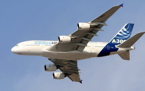 PARIJS – Air France–KLM heeft in het tweede kwartaal van zijn gebroken boekjaar zijn operationeel resultaat met 27,6 procent zien groeien tot 725 miljoen euro. Foto ANP