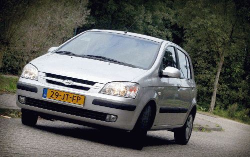 Hyundai heeft met de Getz een auto op wielen gezet die op het eerste gezicht nauwelijks opvalt. Wanneer je ermee gaat rijden, merk je echter dat de Getz verrassender is dan je aanvankelijk had gedacht. - Foto’s RD, Sjaak Verboom