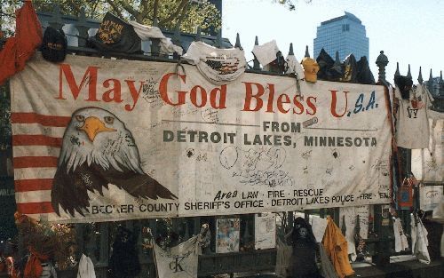 NEW YORK - „De leus ”God bless America” wordt in de Verenigde Staten meer en meer gebruikt.” - Foto(RD