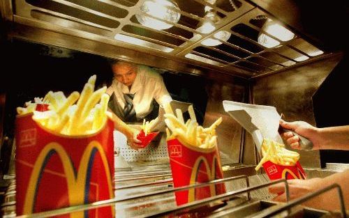 NEW YORK - Fastfoodketen McDonald’s richt zich minder op wereldwijde expansie en gaat zich meer concentreren op verbetering van kwaliteit en service. Dit maakte het bedrijf dinsdag bekend bij de presentatie van de cijfers over het derde kwartaal. - Foto A