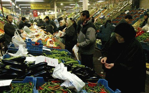 ”Scharrelen, struinen, schatgraven”, luidt het motto van Hal 3 in het Beverwijkse marktcomplex. - Foto RD, Anton Dommerholt