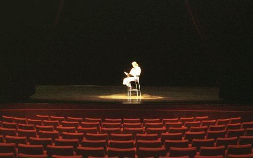 „Het lezen van moderne literatuur is allerminst ongestoord genieten. Daarom zal het eerste kenmerk van christelijke literatuurkritiek zijn dat zij de inhoud wegen wil.” - Foto RD, Henk Visscher