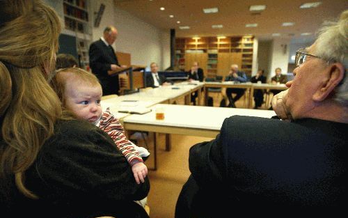 DOORN - De Gereformeerde Bond hield gisteren voor de derde keer een ontmoetingsdag voor oudere theologische studenten die door gezins- of werkomstandigheden niet in staat zijn een dispuut te bezoeken. - Foto Hans(Roggen