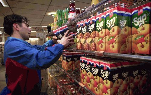 ZAANDAM - In de vestigingen van Albert Heijn gaat de verkoop gewoon verder. „Huh? Is de chef weg? Daar merken wij in de winkel echt niets van.” - Foto ANP