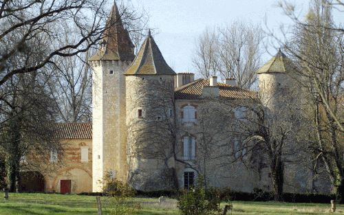 SAINT-GEORGES - Het Bartas-kasteel in de Franse plaats Saint-Georges waar prinses Margarita en haar man, Edwin de Roy van Zuydewijn, wonen. - Foto EPA