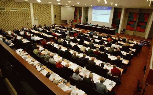 WAGENINGEN - De triosynode van de Samen op Weg-kerken kwam gisteren in Wageningen bijeen. De gezamenlijke synode van de Hervormde Kerk, de Gereformeerde Kerken en de Evangelisch-Lutherse Kerk had gisteren en vandaag slechts Ã©Ã©n agendapunt: de generale r