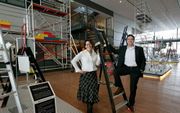 ZWOLLE – Altrex levert in Nederland trappen, ladders en steigers via een breed retailnetwerk. Consumentenklimmaterialen staan in bouwmarkten en doe het zelfzaken. De professionele lijn wordt verkocht via het Altrex Quality Dealernetwerk van tachtig dealer